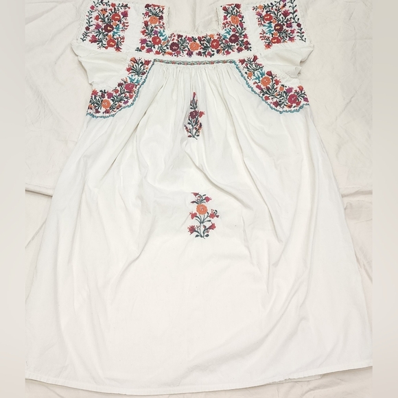 Dresses & Skirts - Vintage Oaxacan Embroidered Caftan Dress Size S